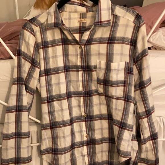 Hollister long sleeve shirt - Picture 2 of 3